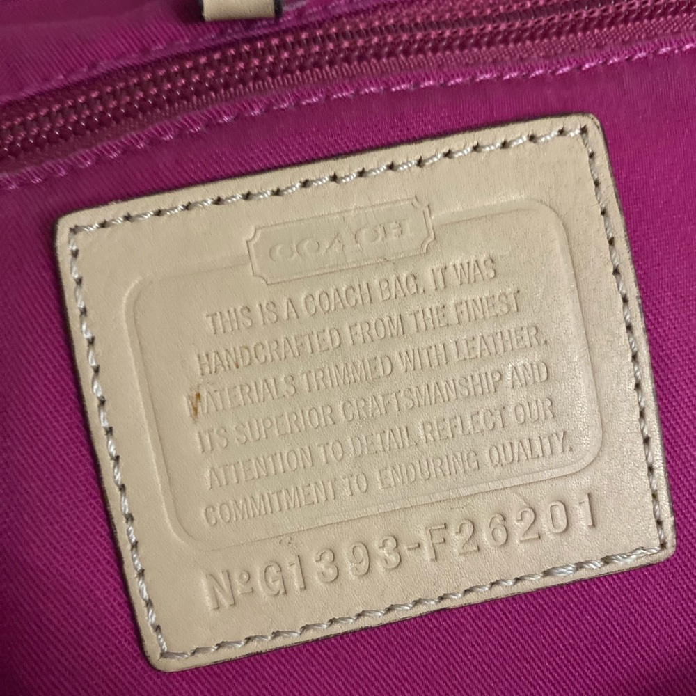 Coach Art Signature Small Tote bag - Picture 9 of 11
